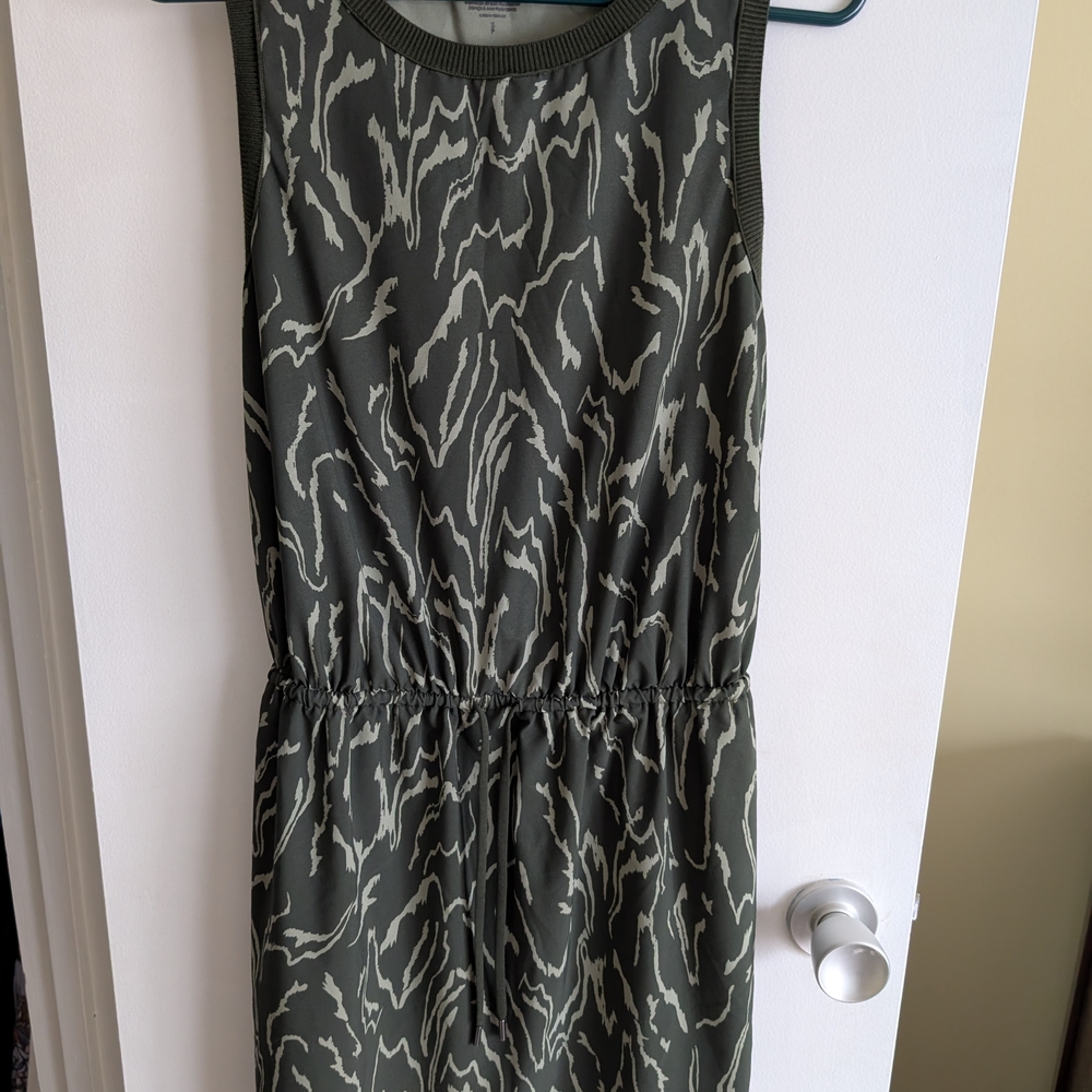 Athleta Green Crew Neck Sleeveless Midi Sundress